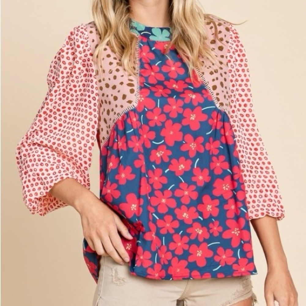 🔥🔥New Boutique Mixed Print Poet Sleeve Top With U-neck /back Button Size Large